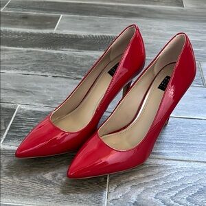 NIB WHBM Elegant Red Olivia Patent Leather Pumps